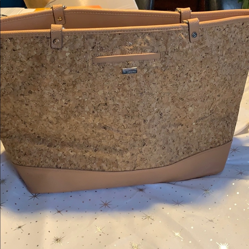 31 tote cork